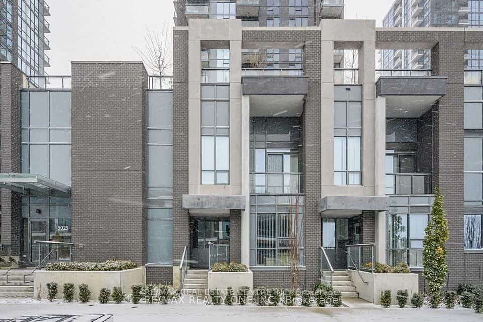 5025 Four Springs Avenue #112, Mississauga, ON L5R 0G5