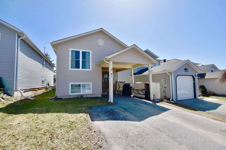 47 D'ambrosio Drive, Barrie, ON L4N 6V6