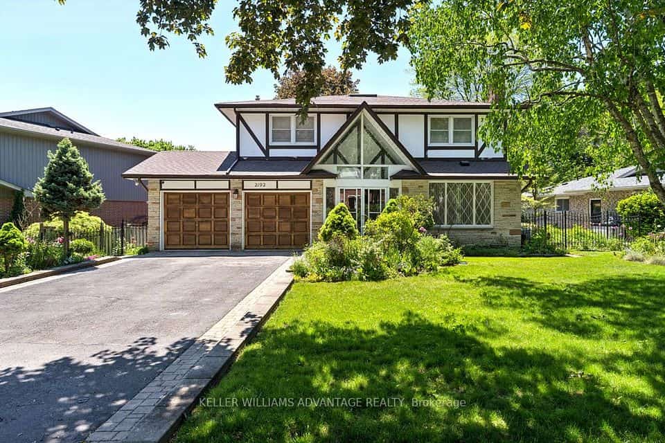 2192 Castlestone Court, Mississauga, ON L5B 1Y1