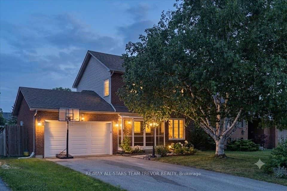 98 Carrick Avenue, Georgina, ON L4P 3R6