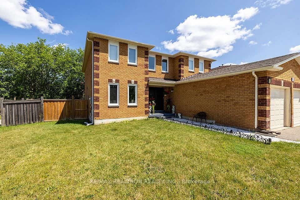 93 Yorkland Street, Richmond Hill, ON L4C 9Z5