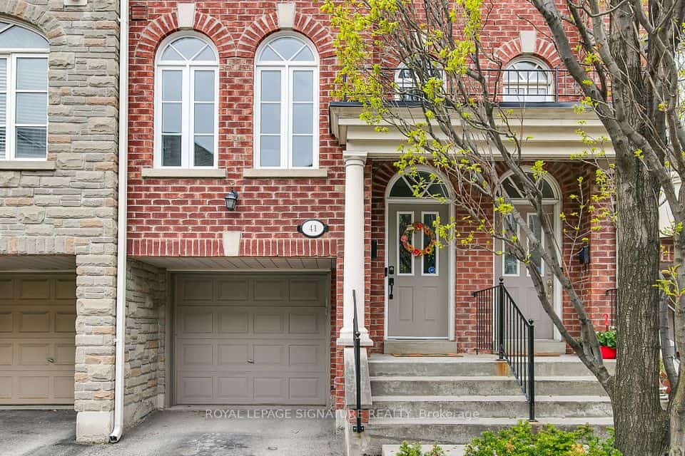 41 San Remo Terrace, Toronto, ON M8Z 6C6
