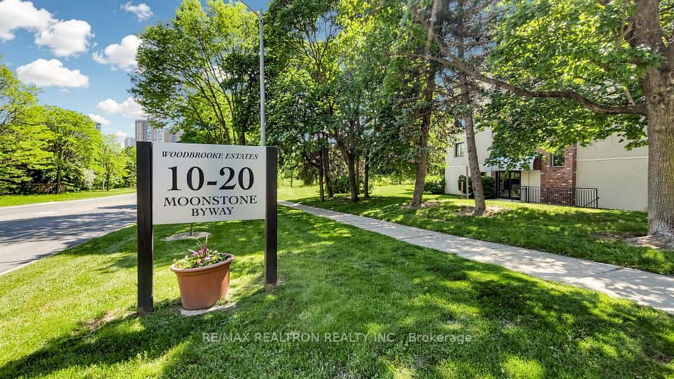 10 Moonstone Byway, Toronto