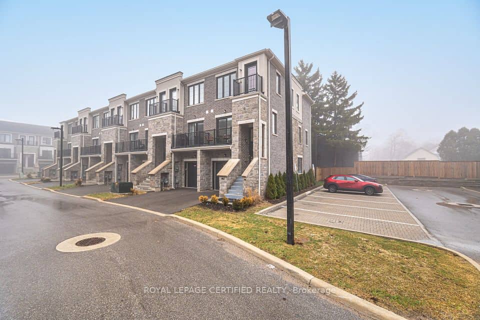 383 Dundas Street E, Hamilton