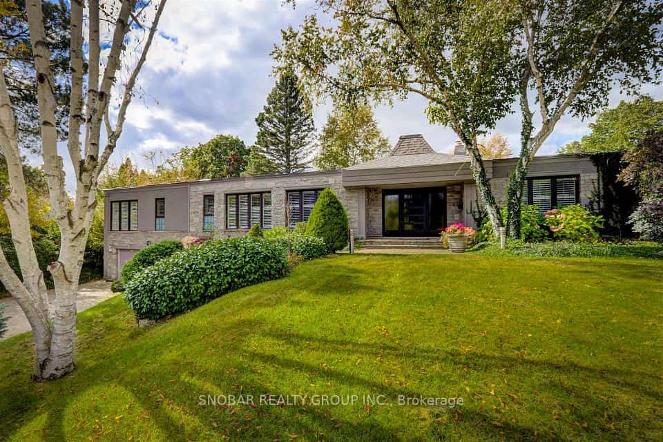 722 Nautalex Court, Mississauga, ON L5H 1A7