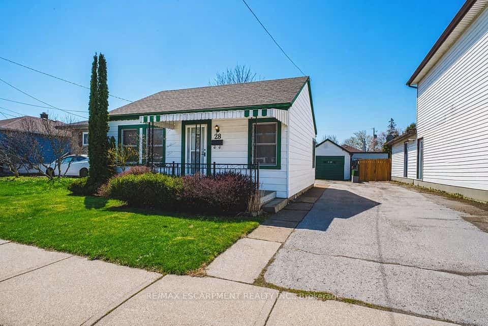 28 Munn Street, Hamilton, ON L8V 1J9