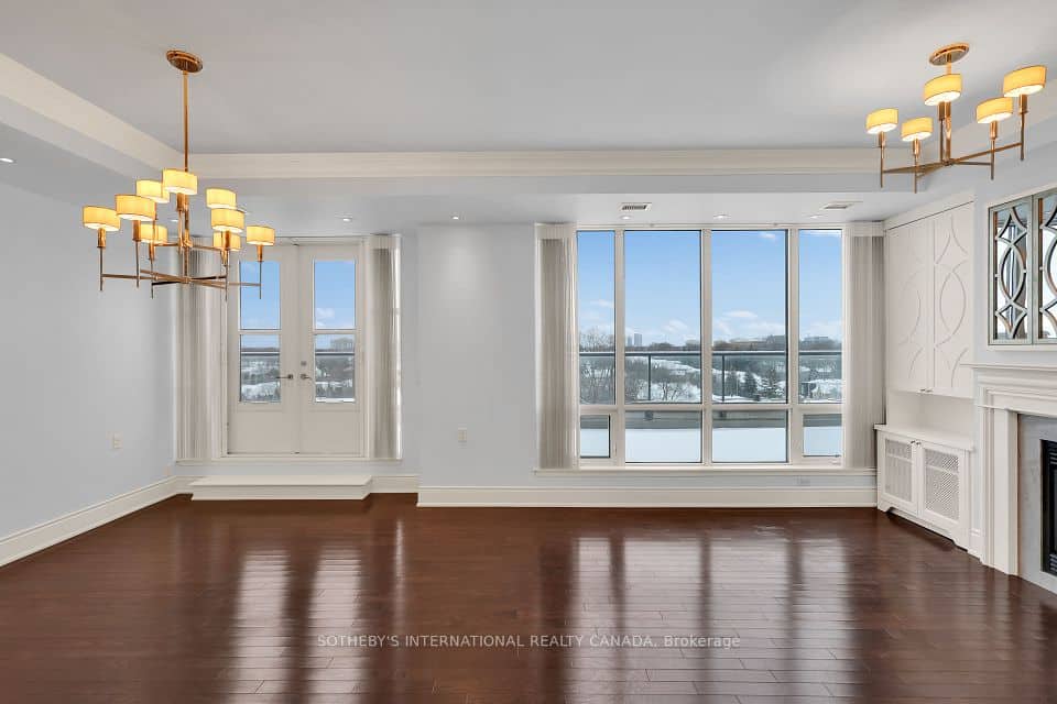 1717 Avenue Road, Toronto
