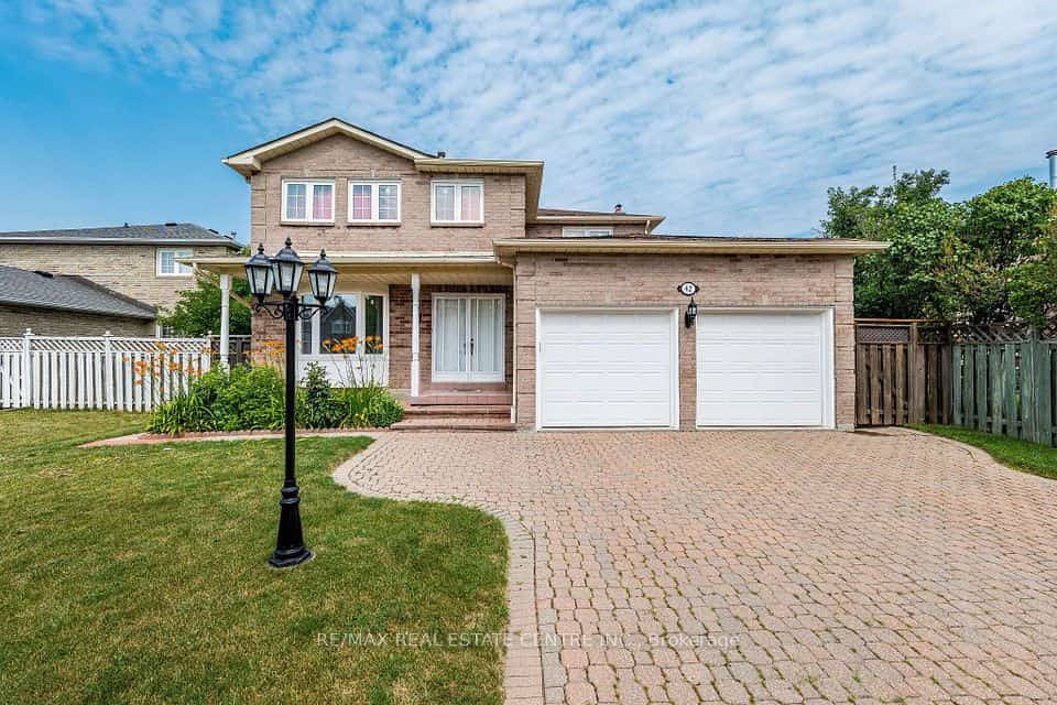 42 Lafleur Court, Brampton, ON L6Y 3L7