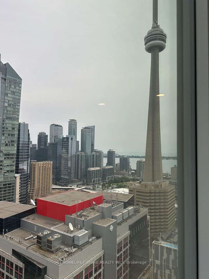 15 Mercer Street #3207, Toronto, ON M5V 1H2