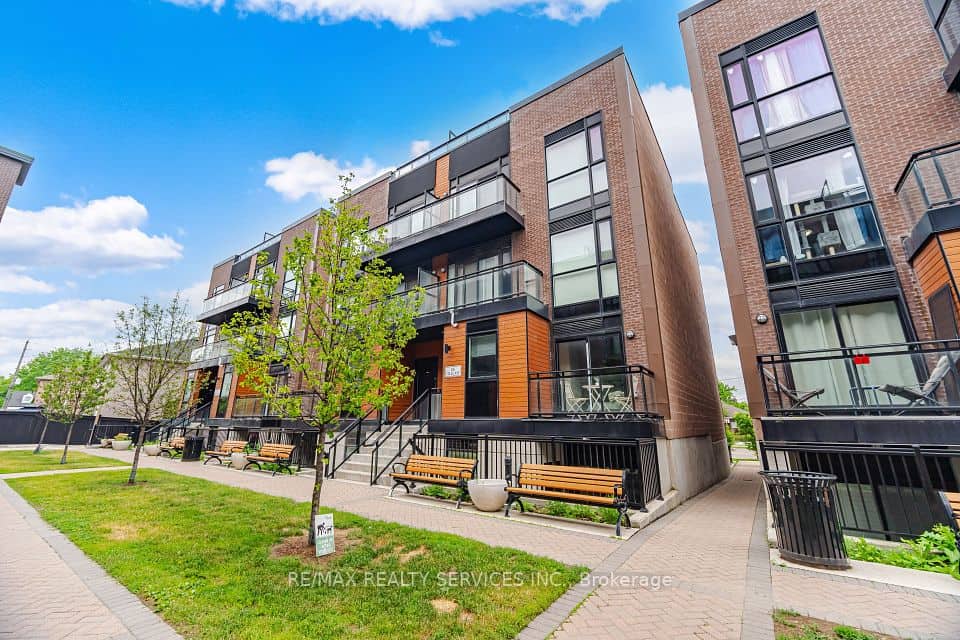 26 Coles Avenue, Vaughan