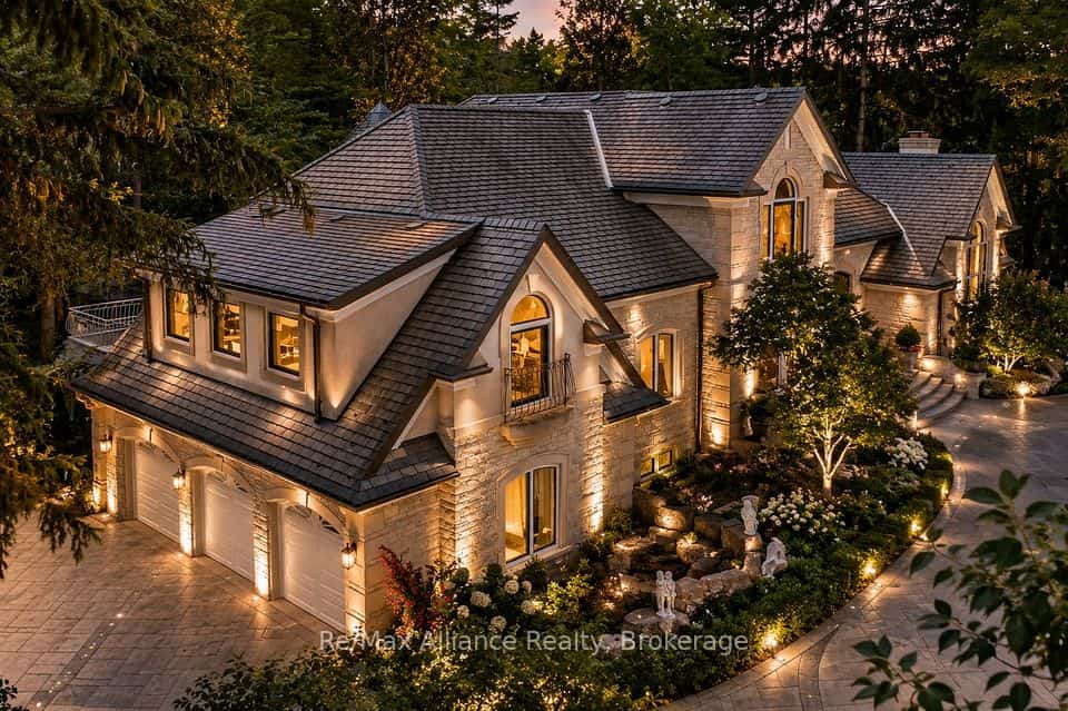 1024 Linbrook Road, Oakville, ON L6J 2L1