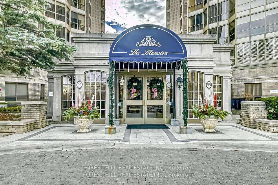 55 Kingsbridge Garden Circle #PH7, Mississauga, ON L5R 1Y1