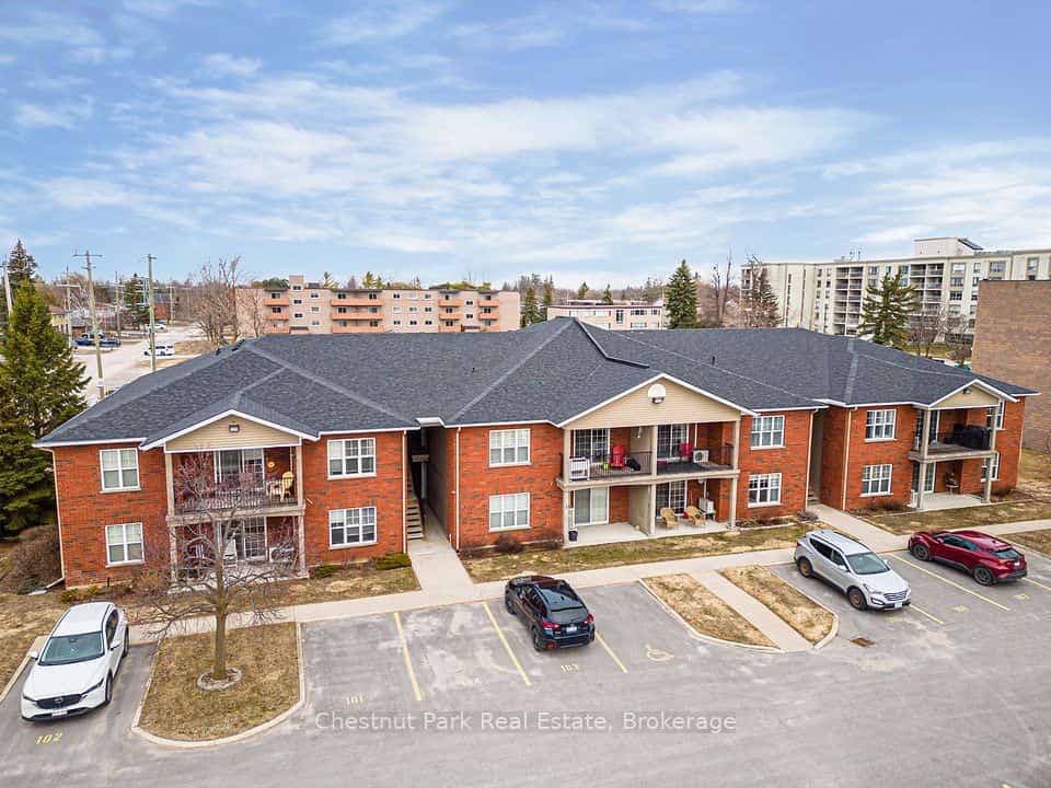435 Walnut Street #206, Collingwood, ON L9Y 5J9