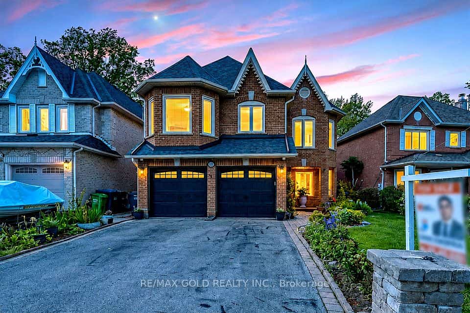 103 Vivians Crescent, Brampton, ON L6Y 4V4