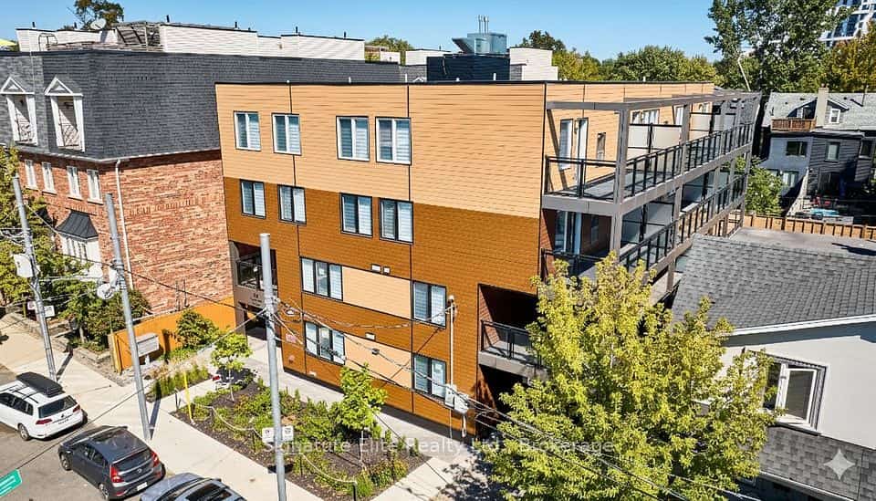 45 Connaught Avenue #404, Toronto, ON M4L 2V8