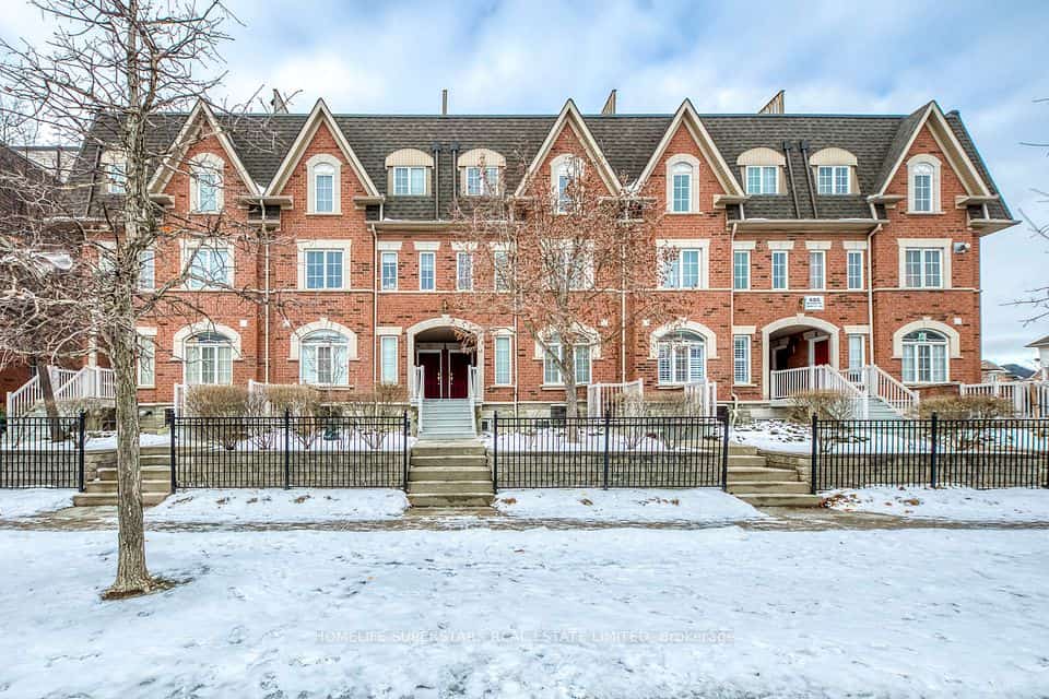 605 Shoreline Drive #11, Mississauga, ON L5B 4K3