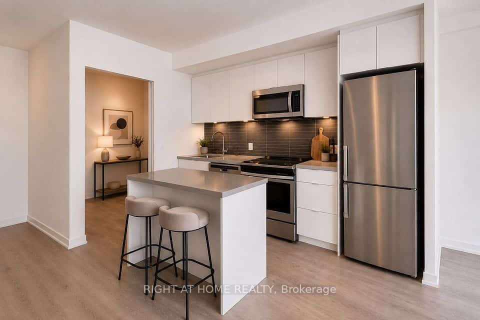8868 Yonge Street #208E, Richmond Hill, ON L4C 0T4
