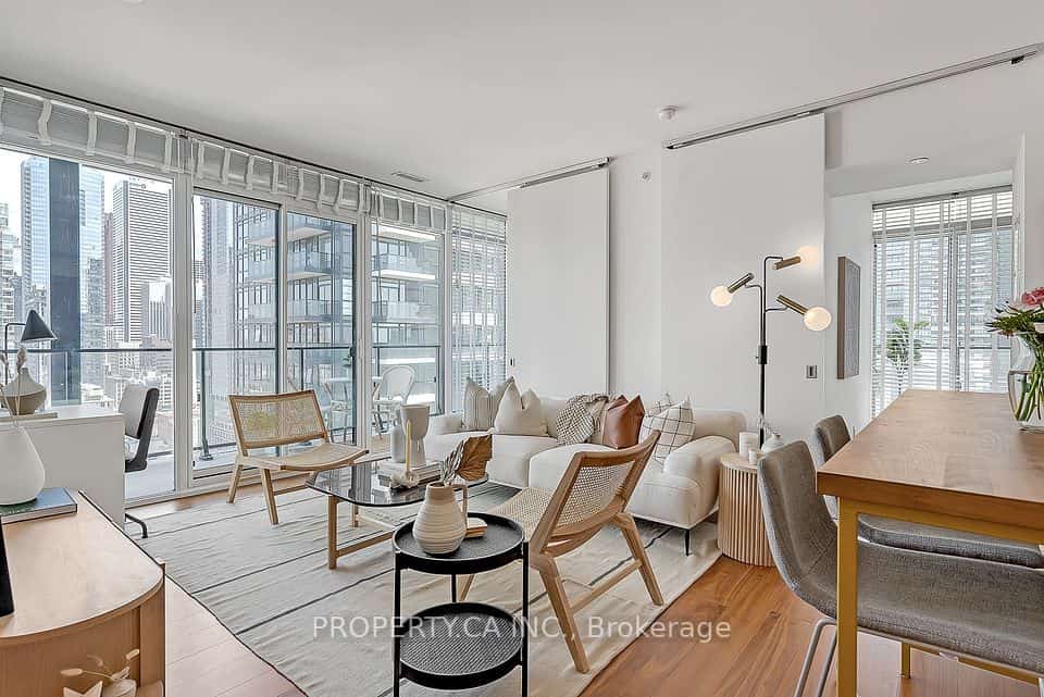 125 Peter Street #2309, Toronto, ON M5V 0M2