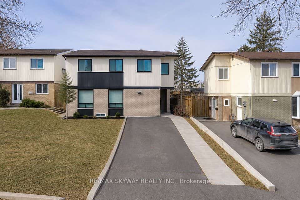 3 Hercules Court, Brampton, ON L6S 1X6