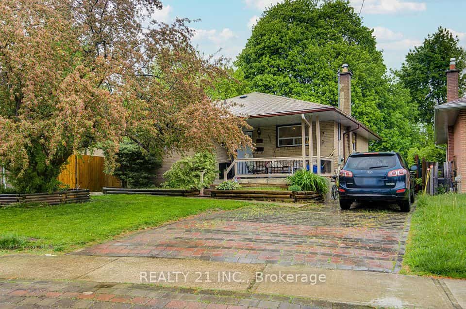 44 Sundance Crescent, Toronto, ON M1G 2M2