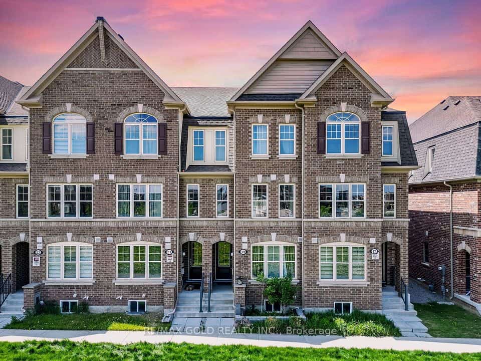 19 Sudeley Lane, Brampton, ON L7A 4Z7
