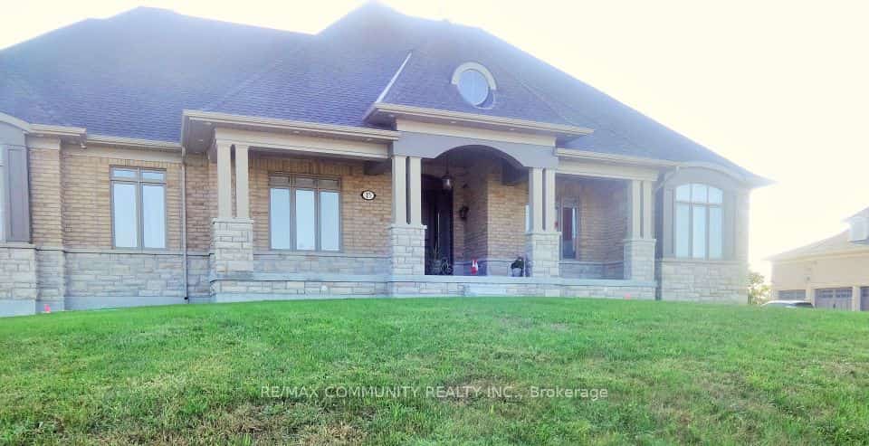 15 Whitewood Drive N, Whitchurch-Stouffville, ON L4A 7X4