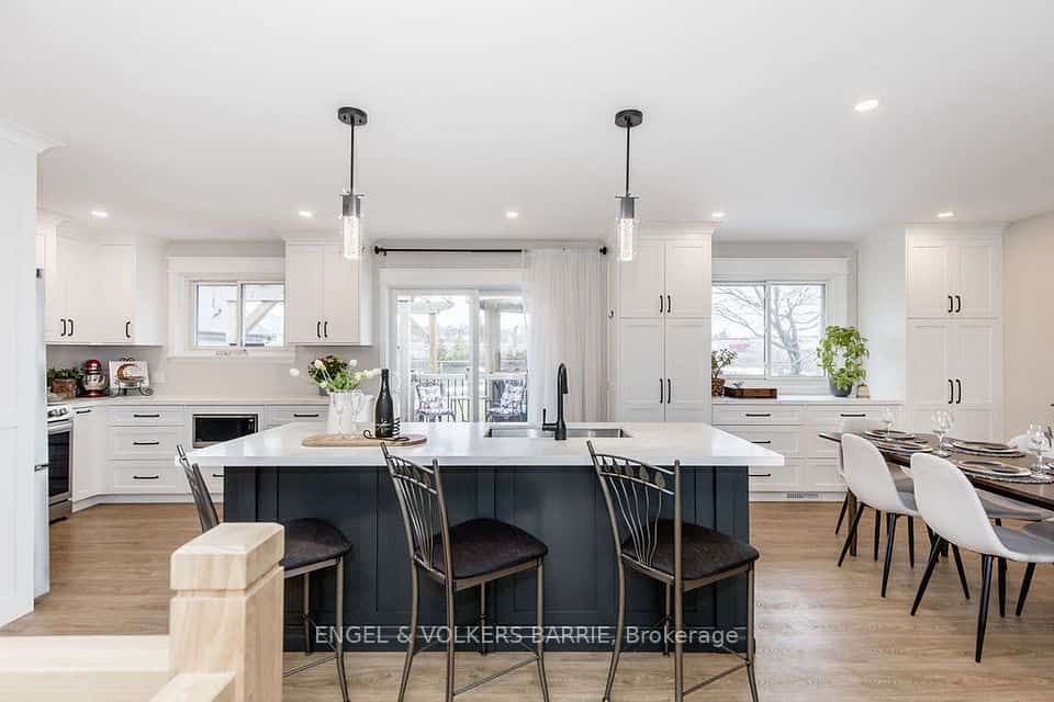 68 Ottaway Avenue, Barrie, ON L4M 2X2