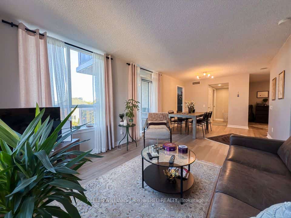 51 Times Avenue #302, Markham, ON L3T 7X7