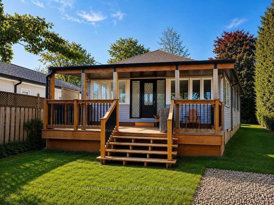 1556 Houston Avenue, Innisfil, ON L9S 4M7