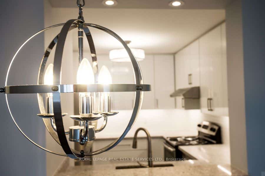 100 Upper Madison Avenue #1204, Toronto, ON M2N 6M4