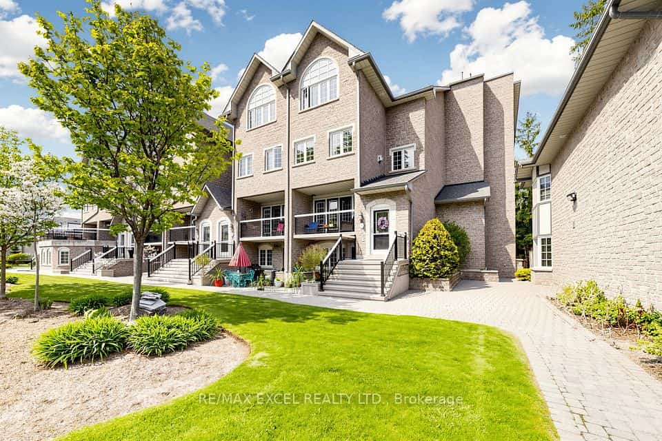 1995 Royal Road #206, Pickering, ON L1V 6V9