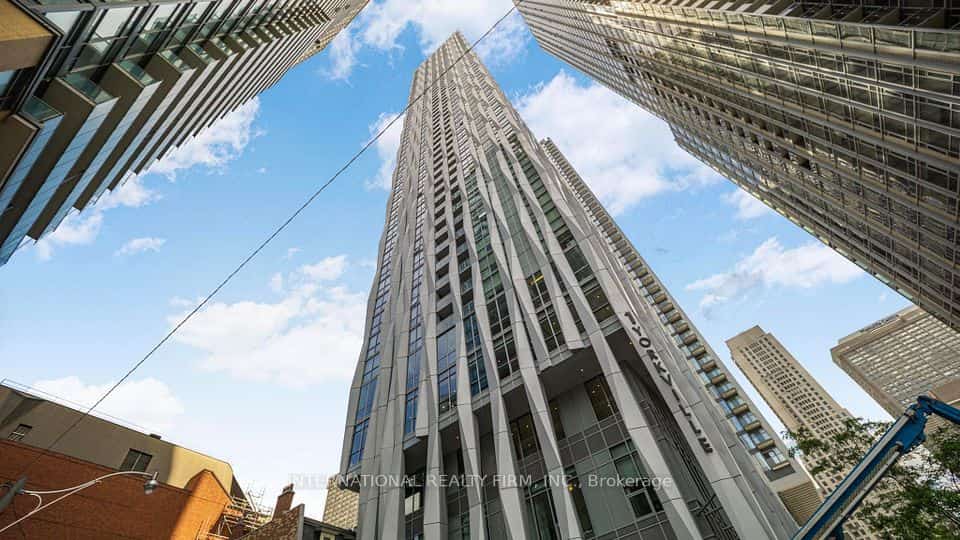 1 Yorkville Avenue #5409, Toronto, ON M4W 0B1