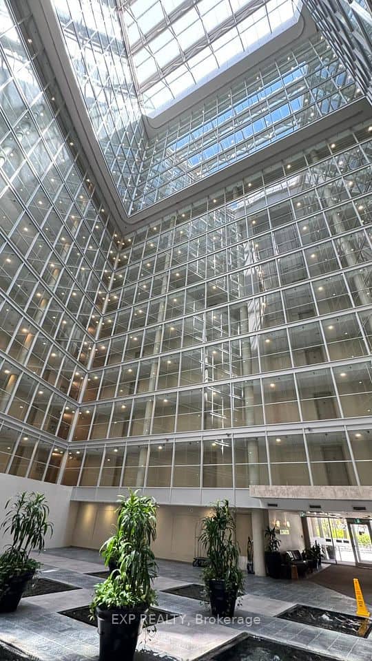 650 Queens Quay W, Toronto