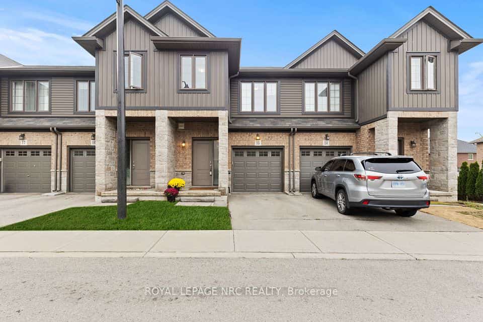 377 Glancaster Road #15, Hamilton, ON L9G 0G4