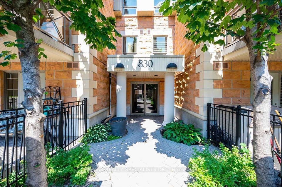830 Scollard Court, Mississauga