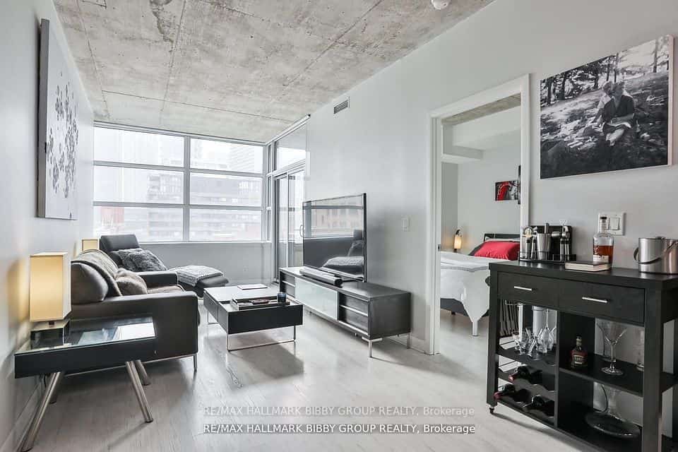 478 King Street W #606, Toronto, ON M5V 0A8