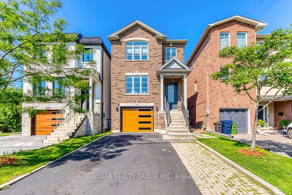 58B Thirty Second Street, Toronto, ON M8W 3G5