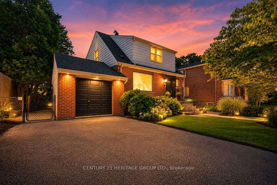 19 East 34th Street, Hamilton, ON L8V 3W2