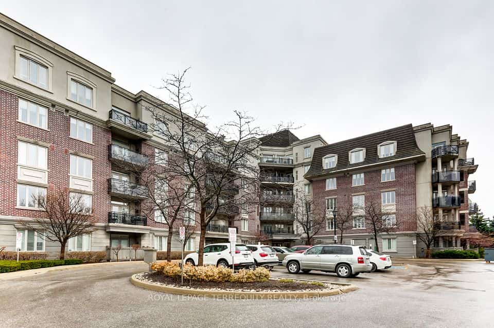 245 Dalesford Road #422, Toronto, ON M8Y 4H7