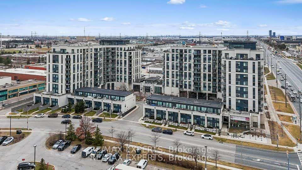 12 Woodstream Boulevard #201, Vaughan, ON L4L 8C4