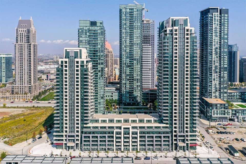 4055 Parkside Village Drive #523, Mississauga, ON L5B 0K8