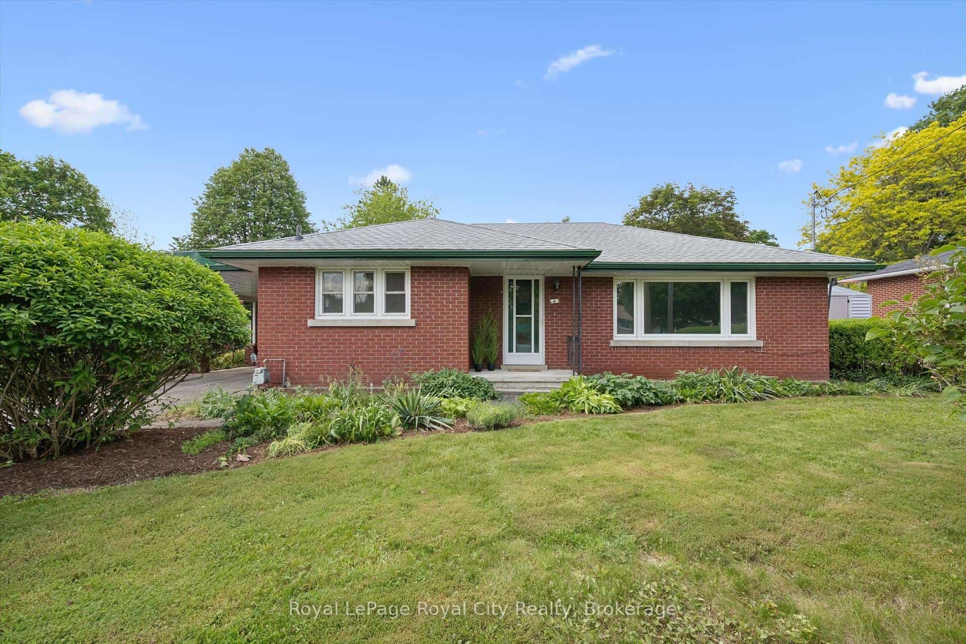 4 Campion Avenue, Guelph, ON N1H 5L3