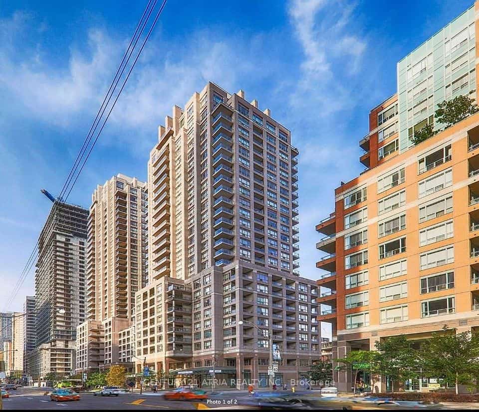 909 Bay Street #1204, Toronto, ON M5S 3G2