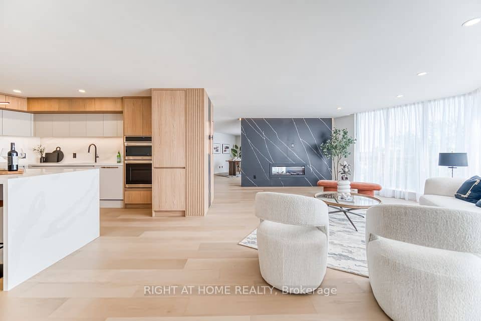 85 Skymark Drive, Toronto