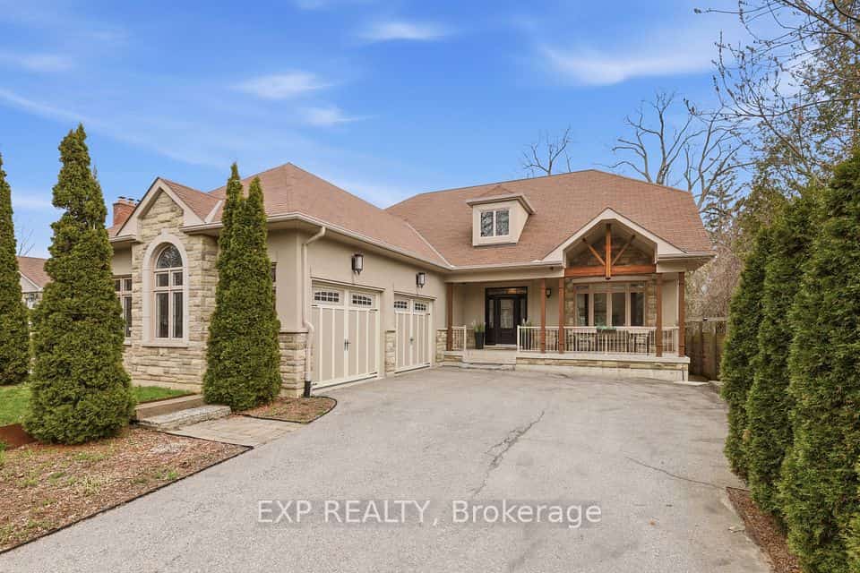 583 Park Crescent, Pickering, ON L1W 2E1