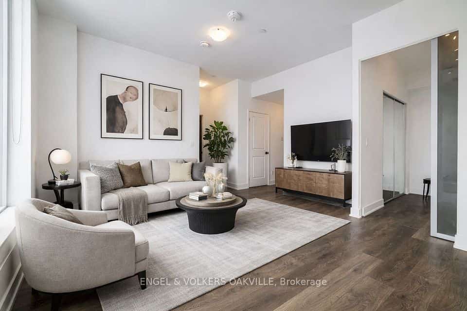 2481 Taunton Road #248, Oakville, ON L6H 3R7