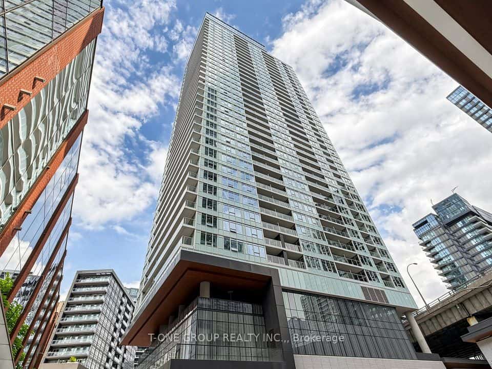 19 Bathurst Street #1502, Toronto, ON M5V 0N2