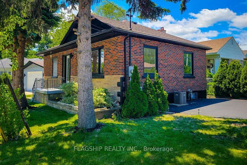 292 Glenholme Avenue, Hamilton, ON L8K 3M3