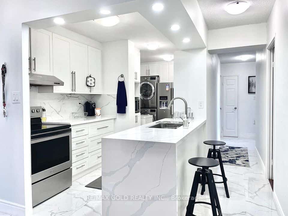 390 Dixon Road #1611, Toronto, ON M9R 1T4