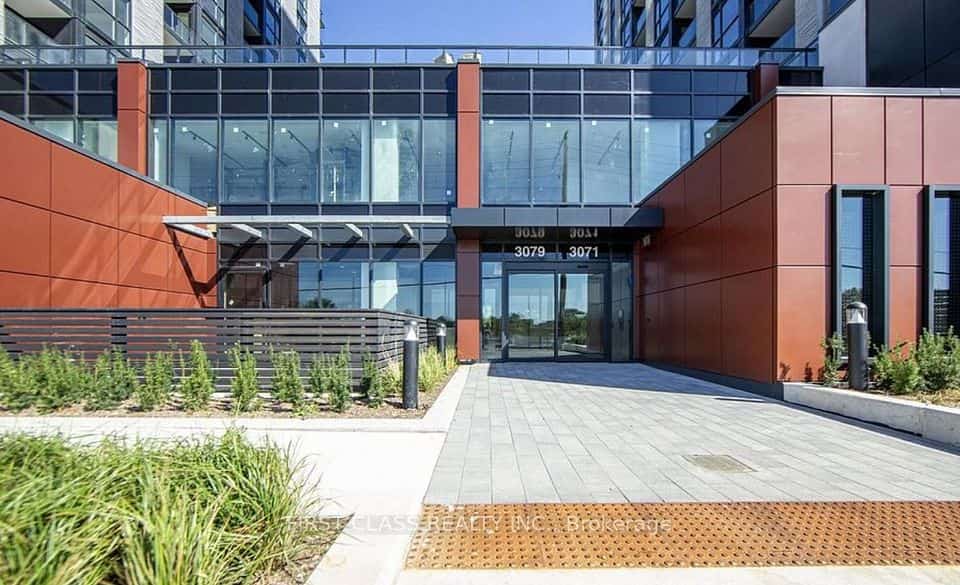 3071 Trafalgar Road #305, Oakville, ON L6H 8C6
